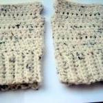 Crochet Gloves Fingerless Cream Fleck Arcylic Yarn..
